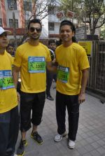 Ashmit Patel, Shaan at Standard Chartered Mumbai Marathon in Mumbai on 14th Jan 2012 (25).JPG